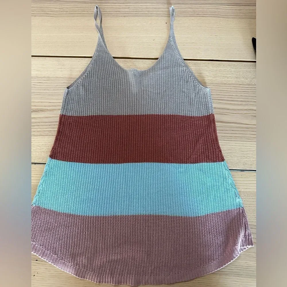 Crochet color block tank top - M